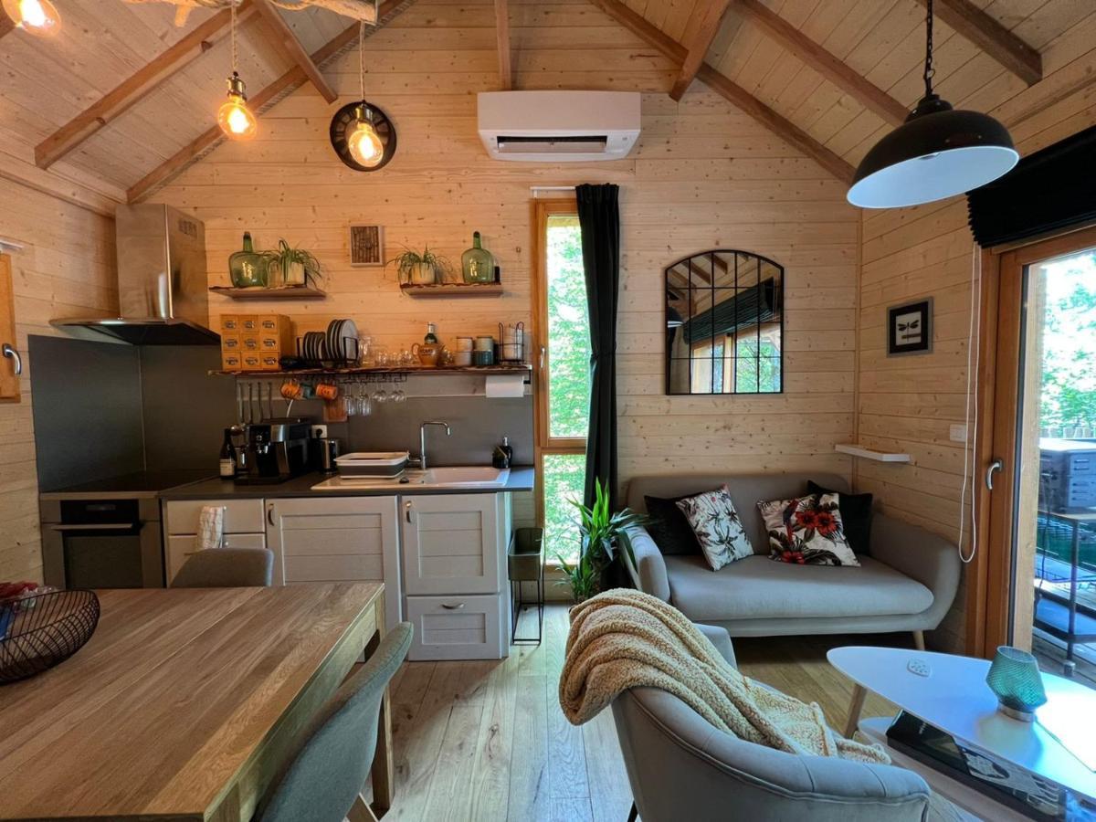 Charmante Cabane Dans Les Arbres Avec Jacuzzi Et Sauna Boismorand Exterior foto